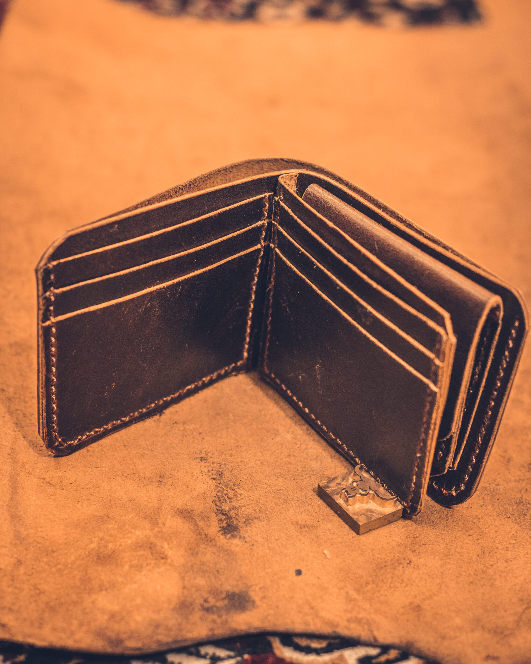 Mid Flap Bi-fold - Image 4