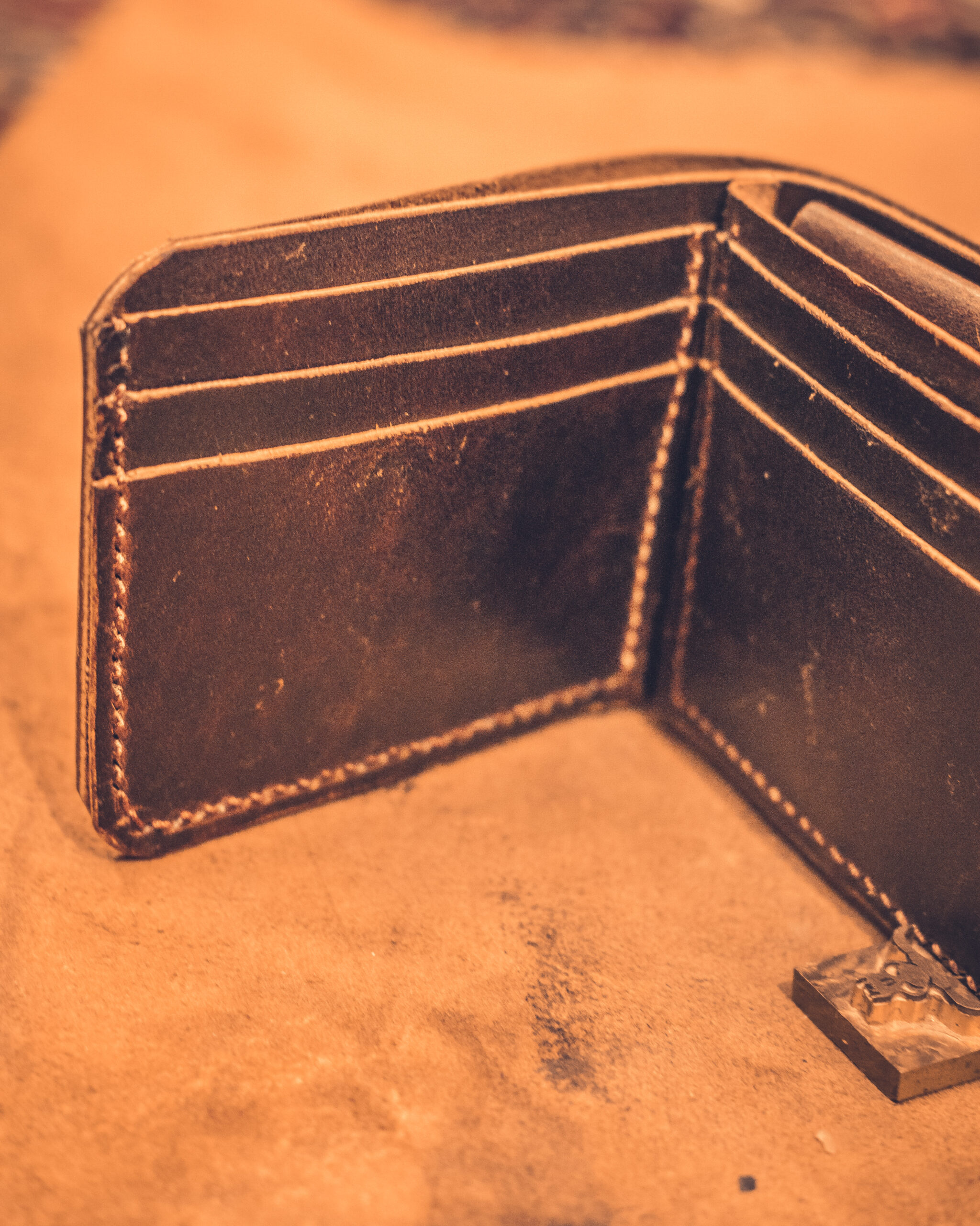 Mid Flap Bi-fold - Image 6