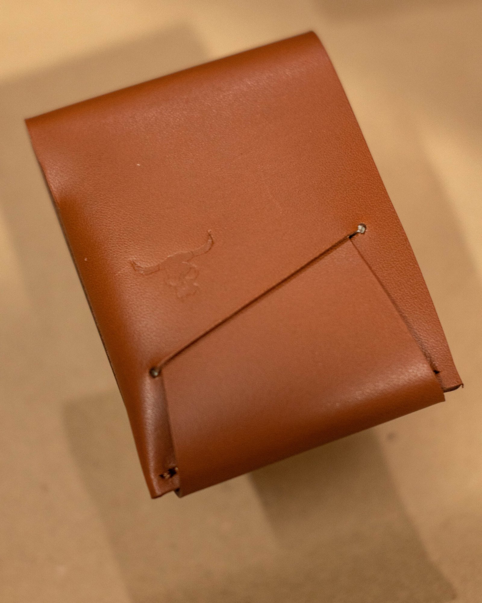 Majestic Tan Trifold Tucker - Image 2
